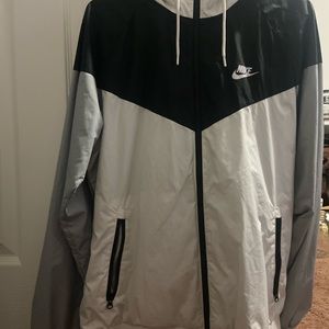 Nike Men’s Windbreaker